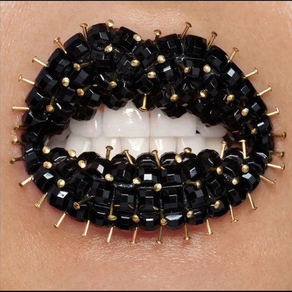 READ MY LIPS 👄 PLEASE SCROLL DOWN - Picture 7 of 15